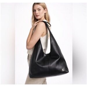 🎀Victoria’s Secret large bow tote NWT NIP